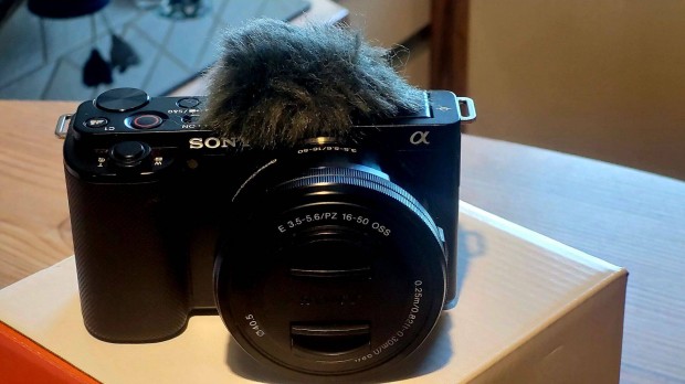 Sony ZV E10 kit (16-50mm f/3.5-5.6) hasznlt vlogkamera garancival