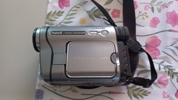 Sony digitális kamera dv kazettás + 72 db kazetta