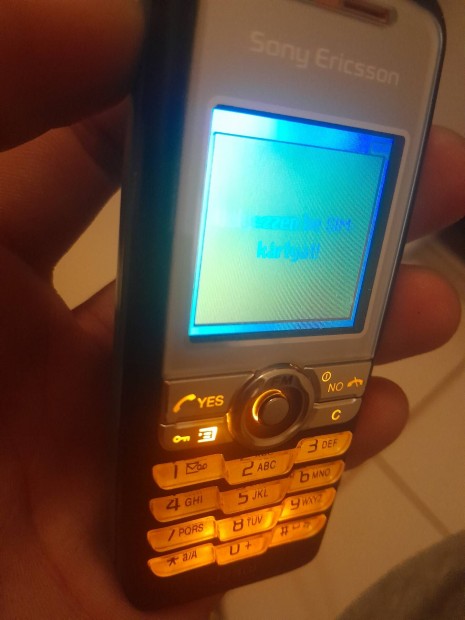 Sony ericsson J230i nyomgombos mobiltelefon 