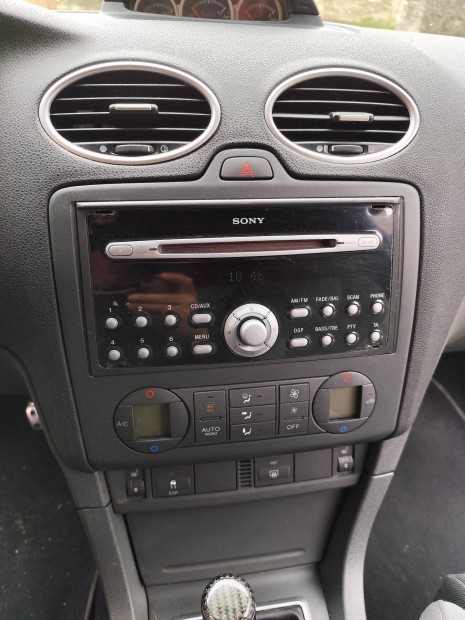 Sony gyri Ford Focus St fejegysg