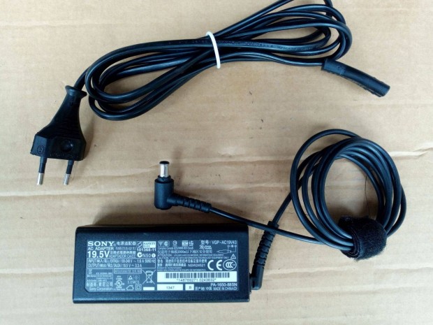 Sony laptop tlt 19.5V / 3.3A / 65W, Sony tlt