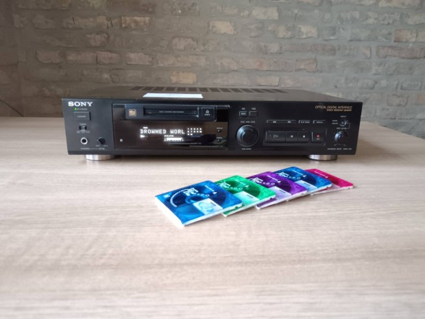 Sony minidisc deck (MDS-303) - hibs!! 