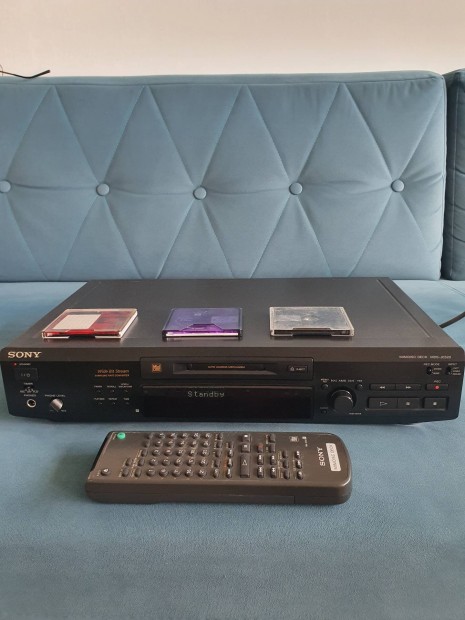 Sony minidisk felvev-lejtsz, gyri tvval, ajndk lemezekkel 