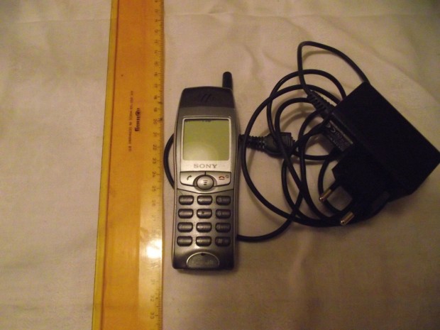 Sony retro mobil CMD-J6