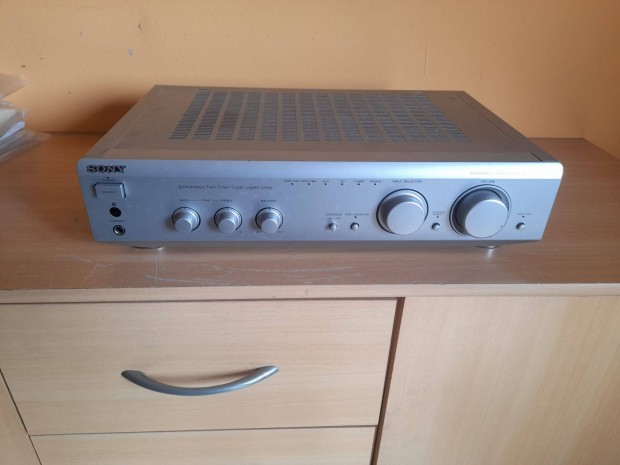 Sony stereo ezust erosito