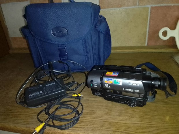 Sony video8 xr ccd-tr640e újszerű videó kamera Japán hibátlan, jó akku