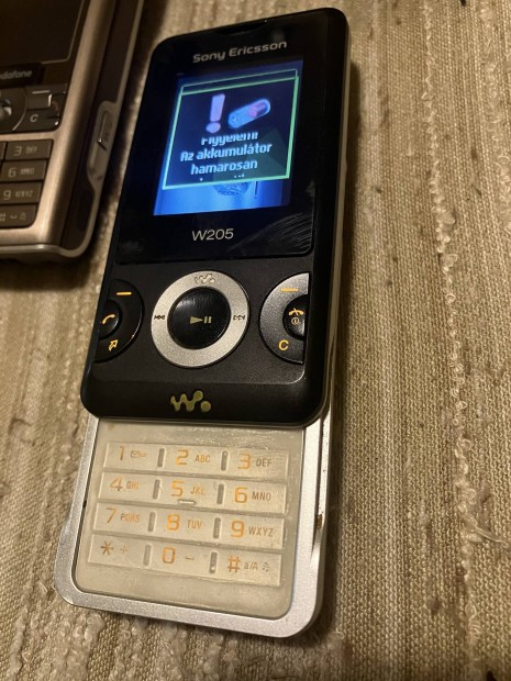 Sonyericsson W205