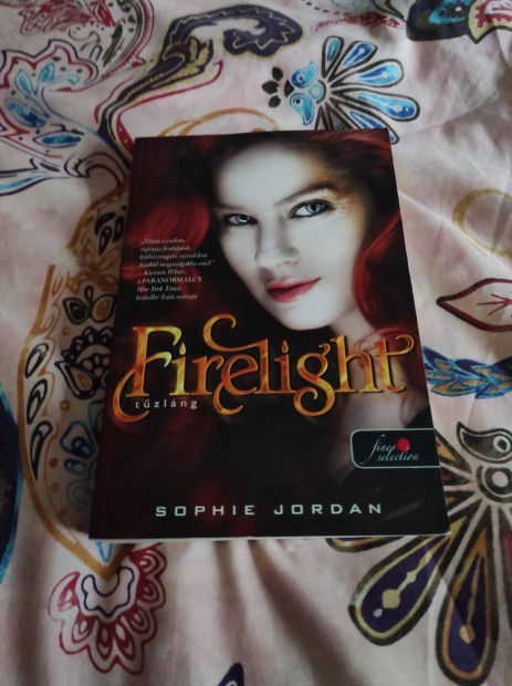 Sophie Jordan: Firelight - Tzlng (Tzlng-trilgia 1.)