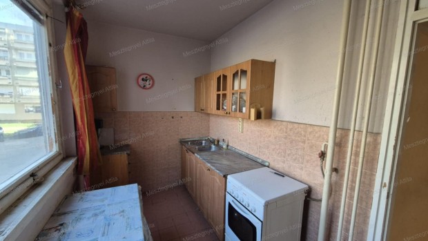 Sopron Jerev�n lak�telepen elad� egy igazi ritkas�g!