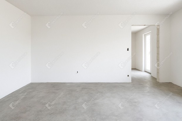 Sopron  B�nfalva, term�szetk�zeli �vezetben, modern otthon elad�