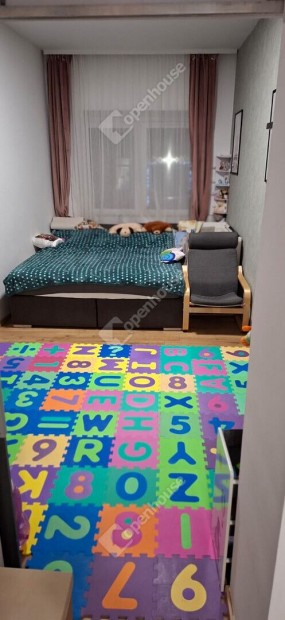 Sopronba belv�ros k�zeli, fel�jitott ingatlan elad�