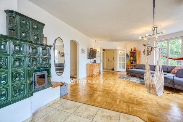 Soproni 201 nm-es lak�s elad�