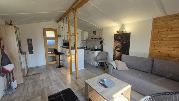 Sopront�l p�r percre Peresztegen ELAD� �p�t�si telek komfortos