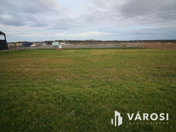 Sorm�si ipari parkban elad� telek