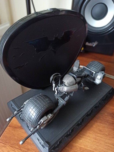 Sötét Lovag,Batpod modell (Batman motorja) 2db dvd-vel egyben!Ritkaság