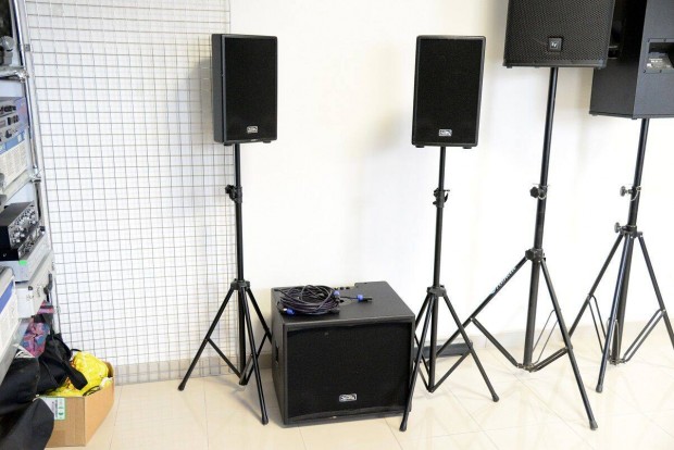 Soundking S115 600W Aktv hangrendszer + Behringer kever !