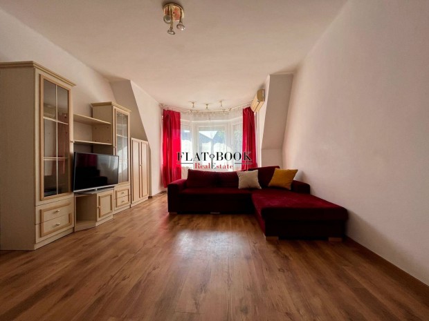 Spacious 2 bedrooms and living room flat is for rent