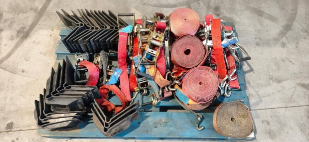 Spanifer elad� vegyesen