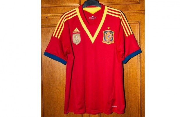 Spanyol válogatott piros eredeti adidas 2013-14 VB győztes focimez L