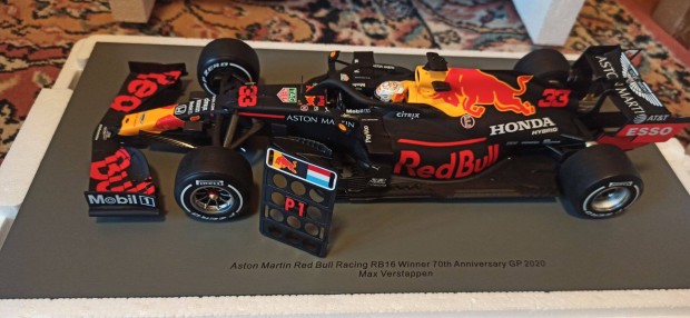 Spark 1:18 Max Verstappen F1 RB16 70th Anniversary gyjti modell!