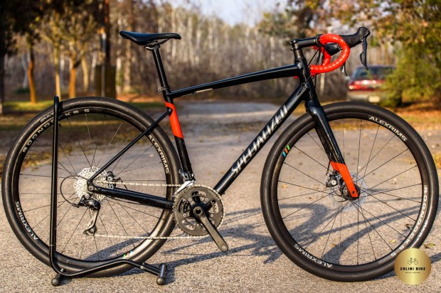 Specialized Diverge E5 56-os alu-karbon gravel kerkpr 