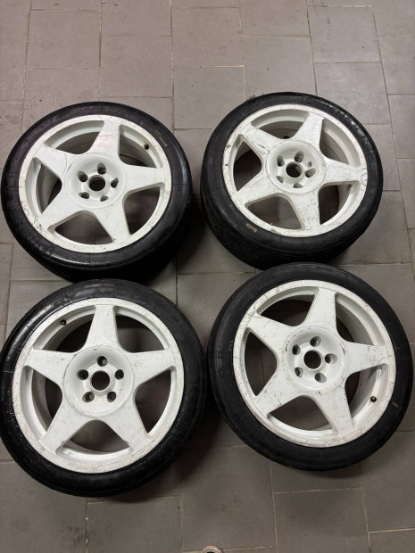 Speedline 8x18 et42 5x114,3 versenyfelni