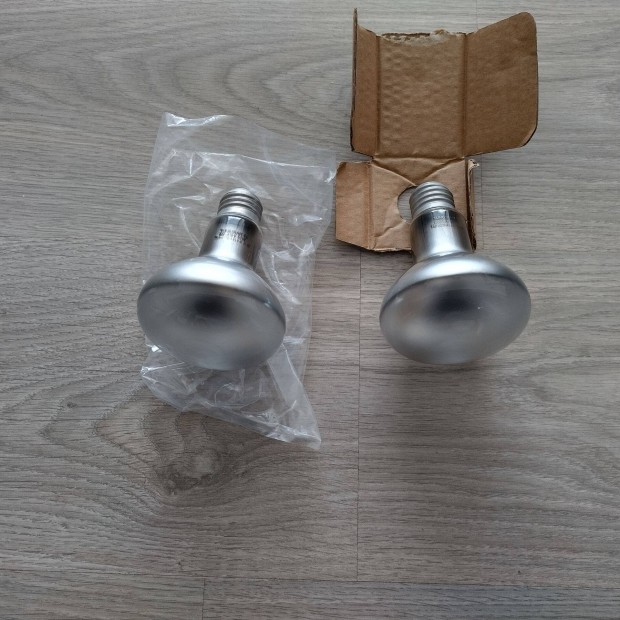 Spot izz� 220V/60W-os (2 db) egyben olcs�n elad� (�jszer�ek)