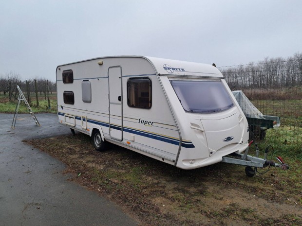 Sprite Super 530 lakkocsi - napelemmel
