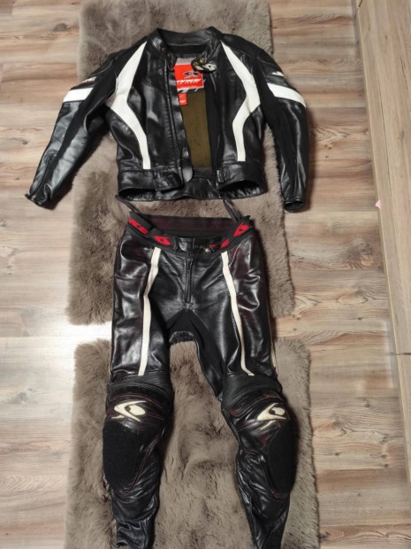 Spyke ktrszes brruha