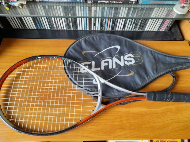 Squash Ütő -Tartóban !!!
