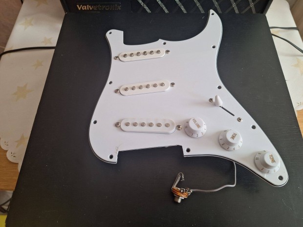 Squier Strat mexiki duplamgneses hangszedszett