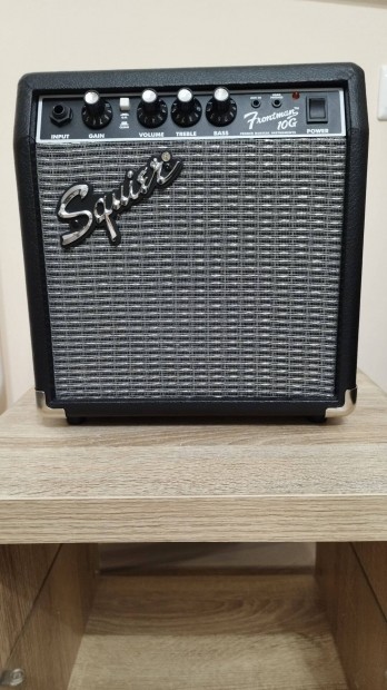 Squier by Fender Frontman 10G