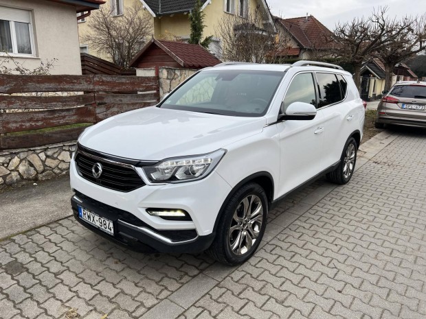 Ssangyong Rexton 2.2 e-Xdi Premium 4WD (Automat...