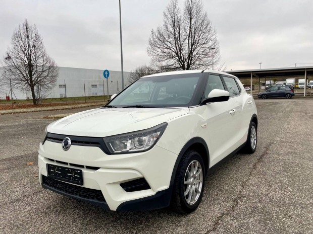 Ssangyong Tivoli 1.6 e-XGI DLX Kitn llapot/...