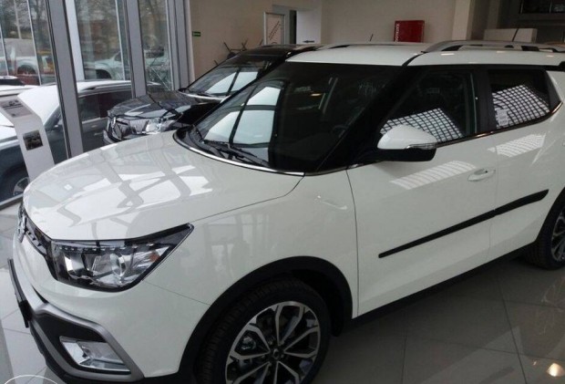 Ssangyong Tivoli 2016-tól / Tivoli XLV Ajtóvédő Díszléc Oldalcsík