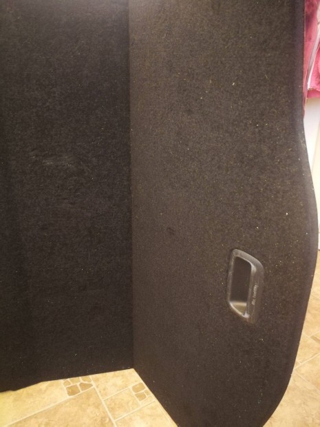 Ssangyong XLV gy�ri csomagt�r t�lca