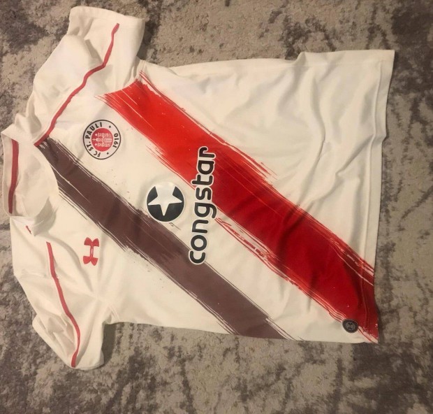 St. Pauli foci mez Under Armour mrka Foxpost szlltssal