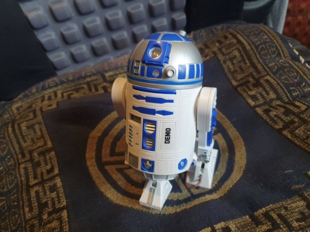 Star wars - R2D2 projektoros ra bresztvel