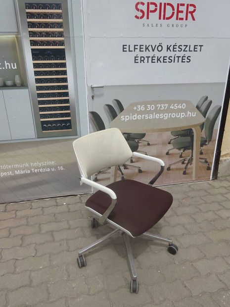 Steelcase Qivi trgyalszk, vendgszk, guruls - hasznlt irodabtor