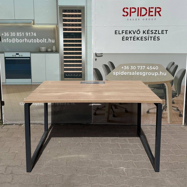 Steelcase rasztal, 130x80 cm, tlgy szn - hasznlt asztal