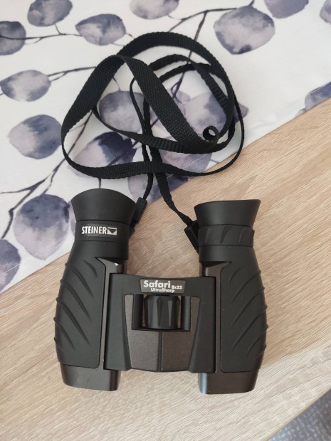 Steiner ultrasharp 8*22 zsebtavcső eladó.