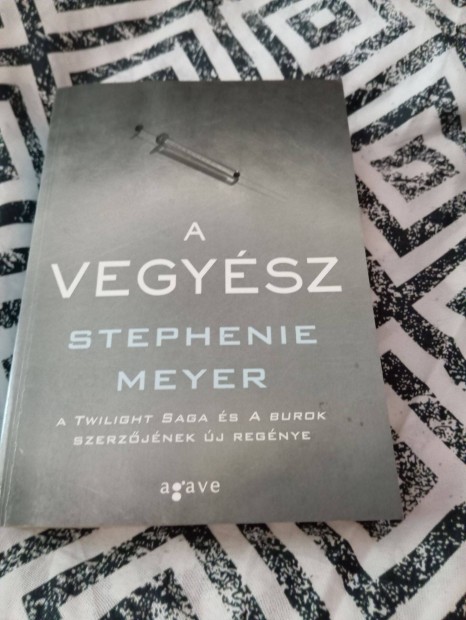 Stephenie Meyer: A Vegysz