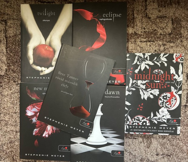 Stephenie Meyer: Twilight - Alkonyat 1-6.