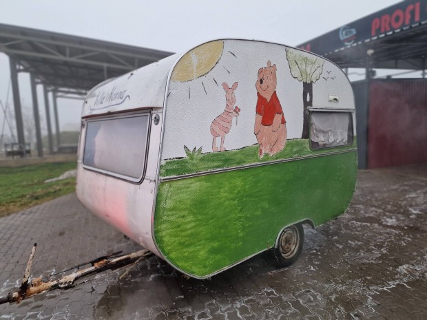 Stern 320 lakokocsi telepitesre, 3 fekhely, szallitassal is