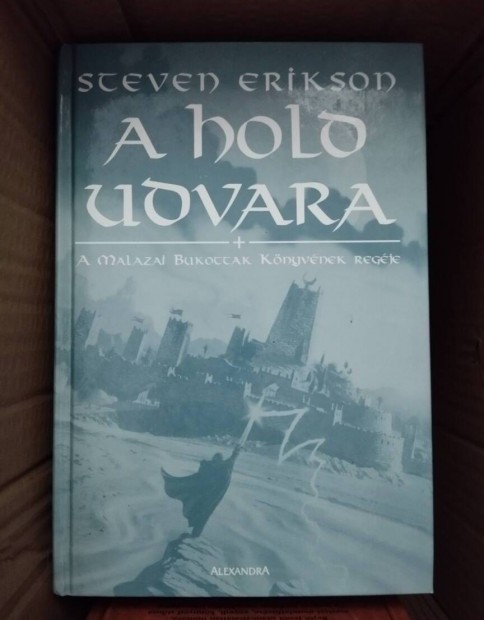 Steven Erikson A hold udvara