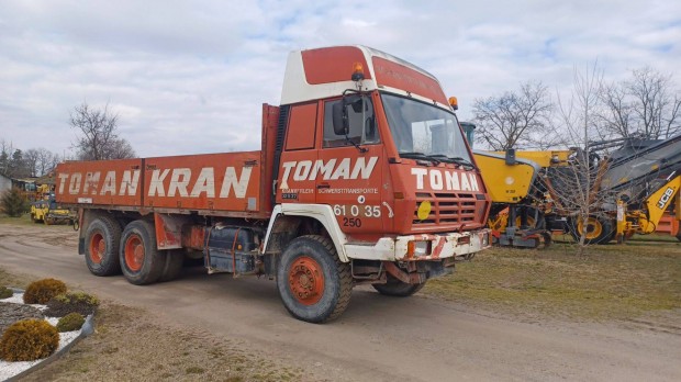 Steyr 32S37 típusú fixplatós tehergépkocsi