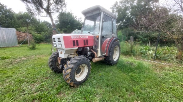 Steyr 8055 traktor