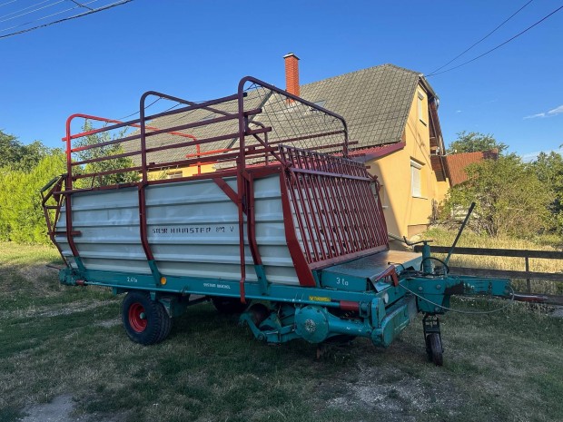 Steyr Hamster 802 V rendfelszedő pótkocsi
