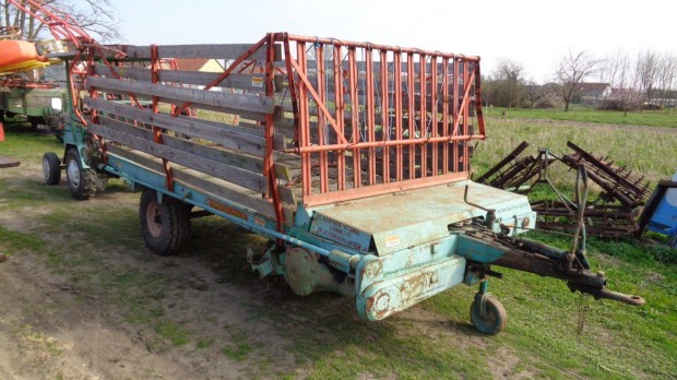Steyr rendfelszedő hamszter pótkocsi