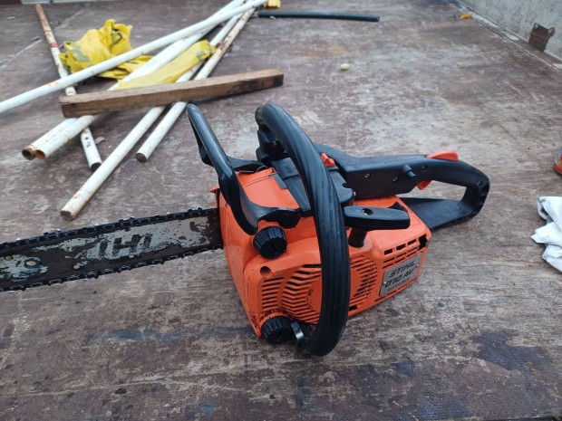 Stihl 010 AV lncfrsz Verebi Gbor  rszre. 